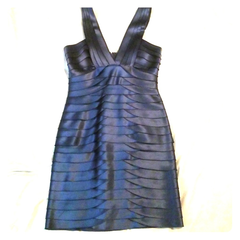 🔹 Blue BCBG Maxazria dress 🔹